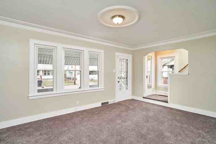 1552 Wildon Ave - Photo 3 of 19