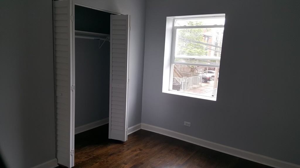 313 S Albany Ave #2 - Photo 3 of 12