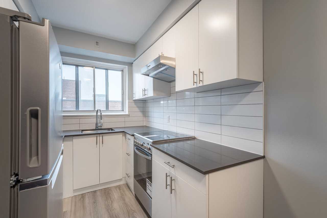 4850 Bourret - Photo 3 of 46