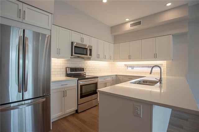 887 Grosvenor Avenue #5 - Photo 3 of 13