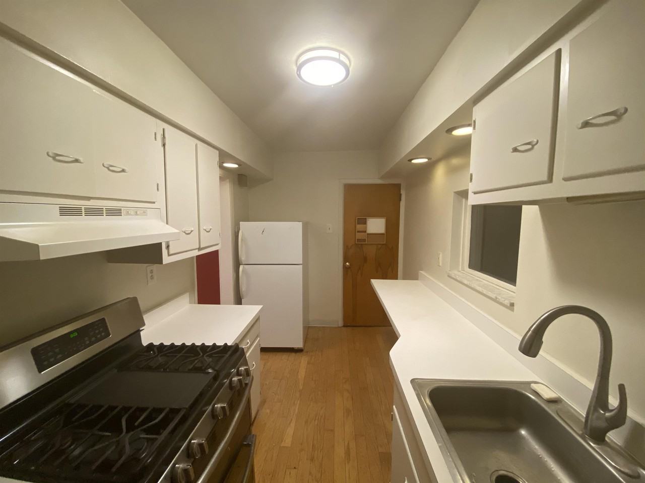 1017 Mirror St #1 - Photo 5 of 14