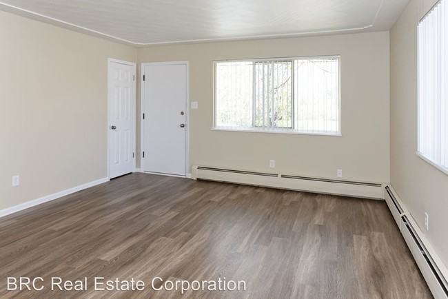 Park 19 Apartments - Photo 2 of 10