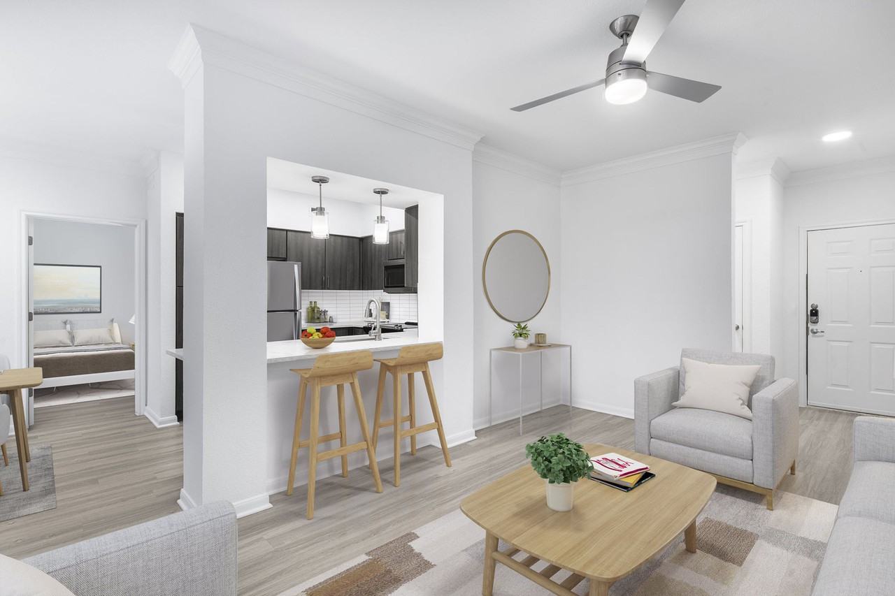 Camden Vanderbilt - Photo 4 of 40