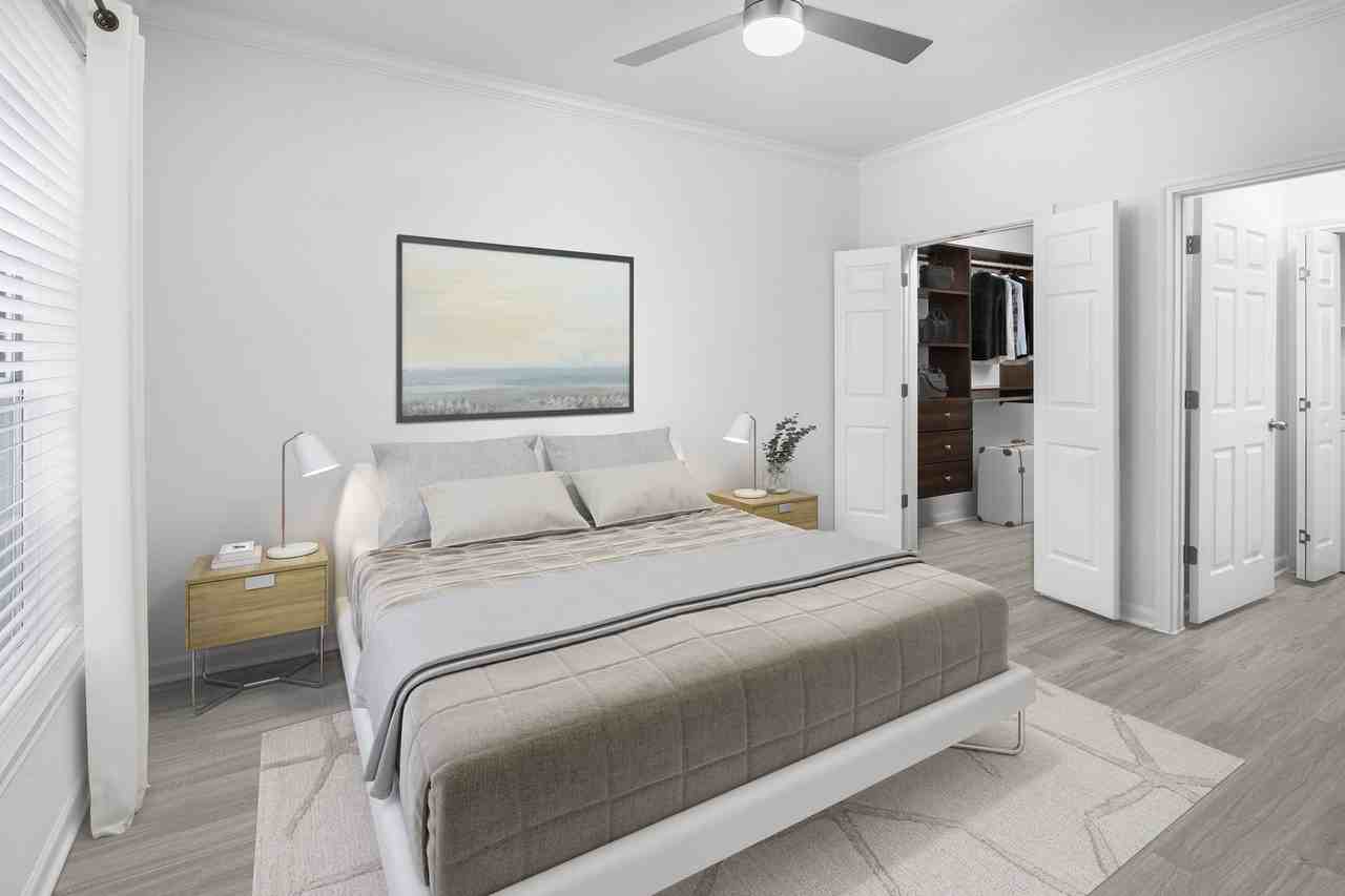 Camden Vanderbilt - Photo 6 of 40