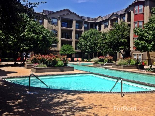 Inwood on the Park - Photo 3 of 19