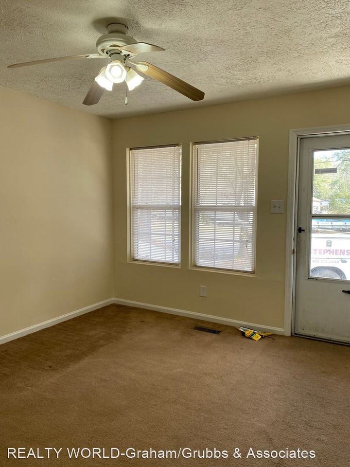 505 Wilmington St - Photo 3 of 10