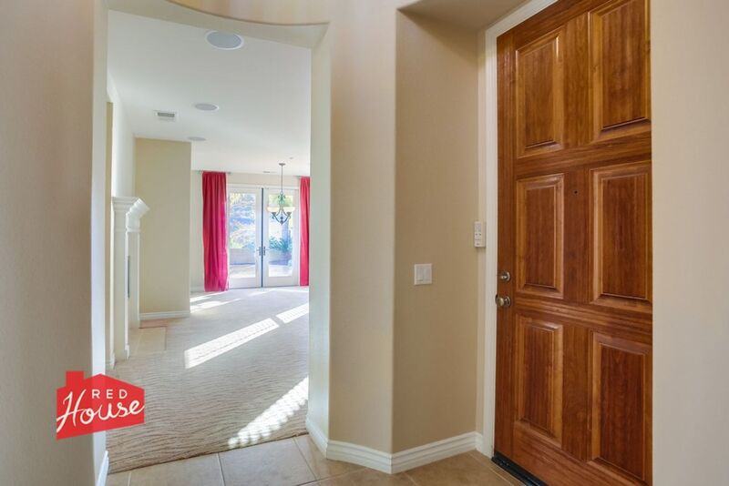 2711 Ascot Ave - Photo 3 of 31