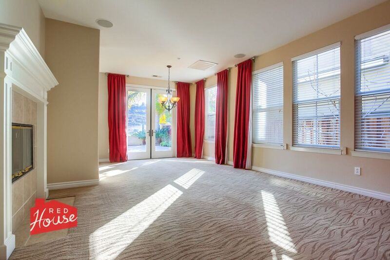 2711 Ascot Ave - Photo 5 of 31