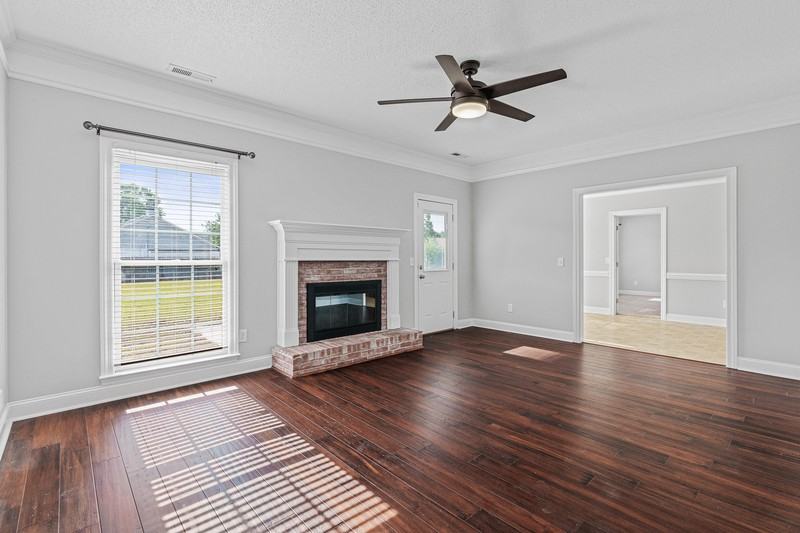 101 Coriander Ln - Photo 7 of 36