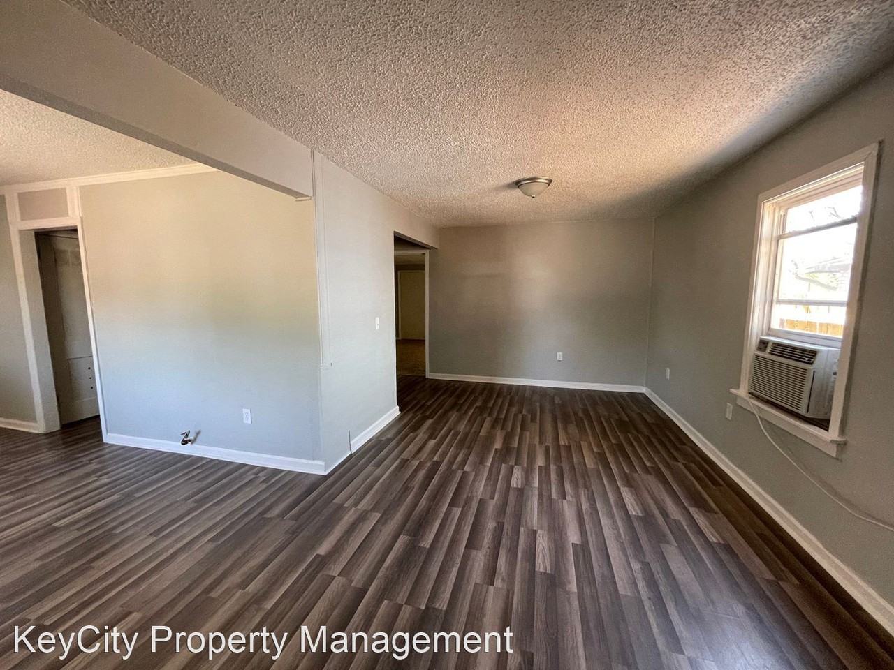 1626 Graham St - Photo 3 of 22