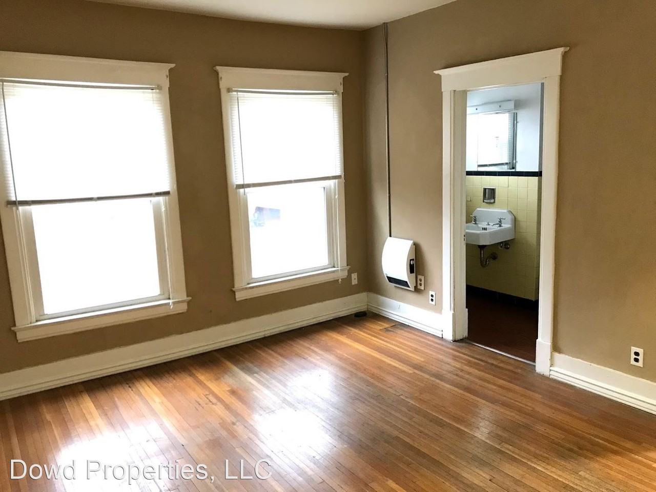 505 1/2 E. Locust - Photo 2 of 8
