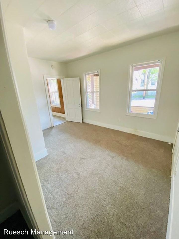 1237 E Walnut - Photo 3 of 11