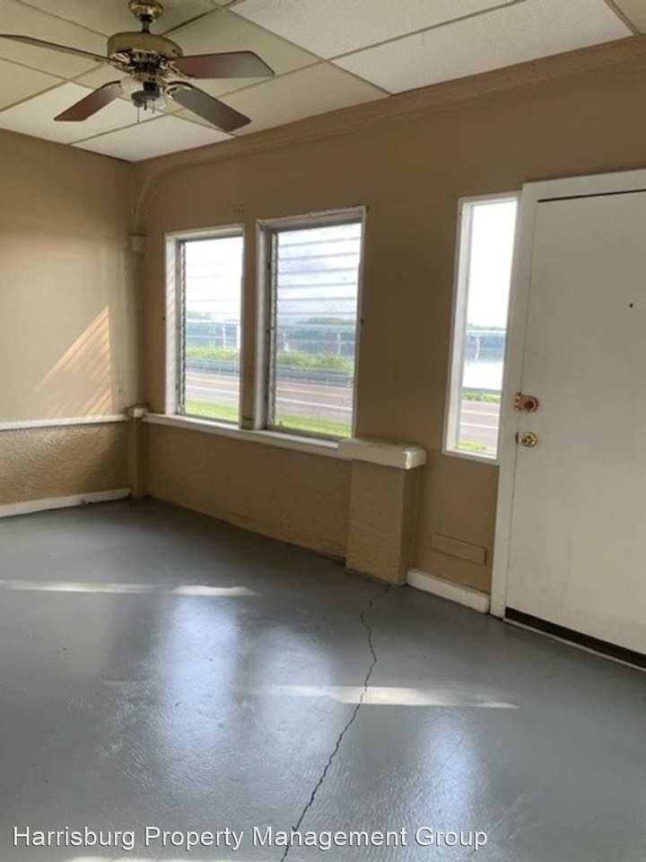 212 N Front St - Photo 2 of 17