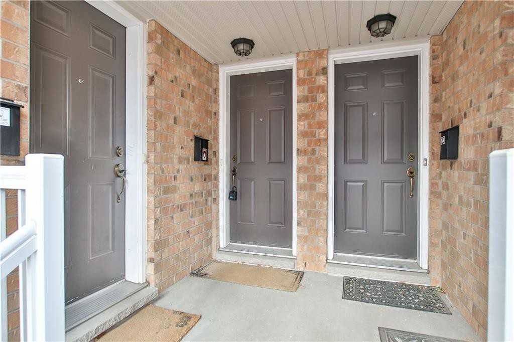 69 STEELE PARK PVT, Ottawa K1J 0J2 - Photo 2 of 23