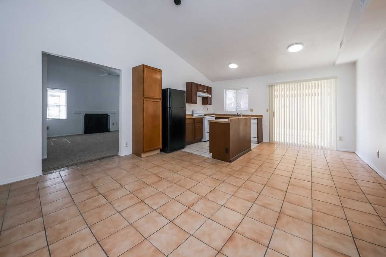 4747 W Latchstring Ct - Photo 3 of 27