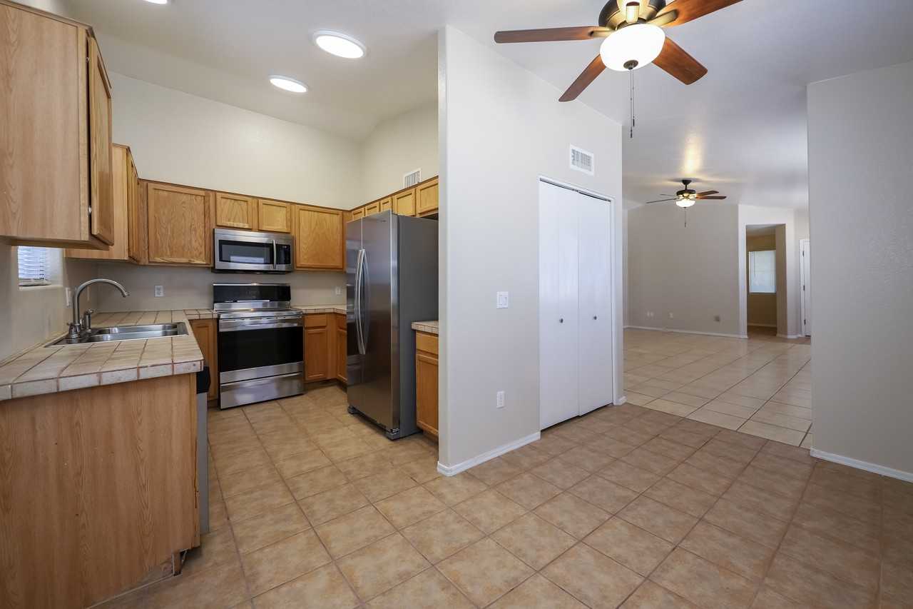 3311 W Alexanderwood Dr - Photo 7 of 24