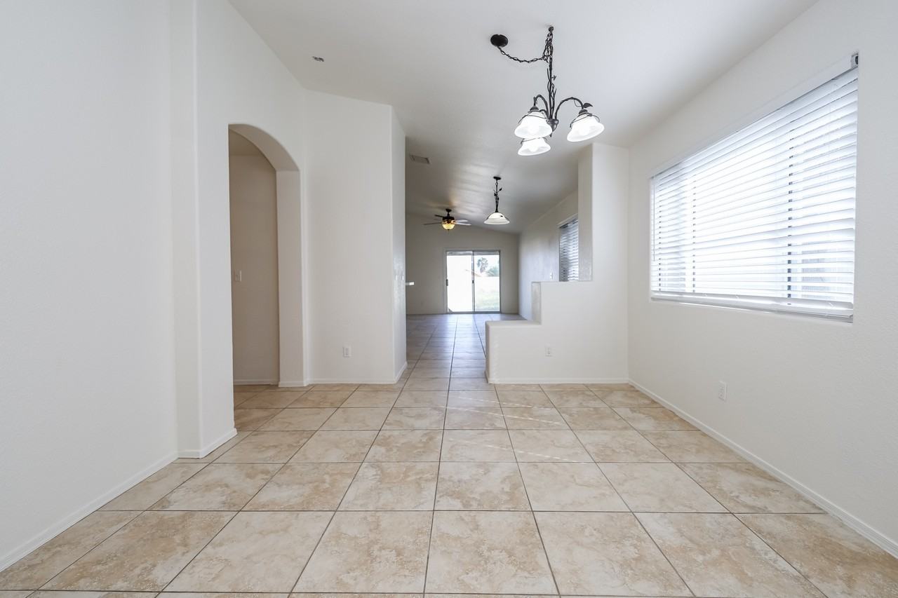 9425 E Lochnay Ln - Photo 5 of 27