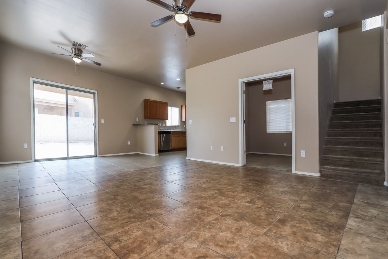 3681 E Drexel Manor Stra - Photo 3 of 30