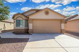 featured image of 4345 E Ocotillo Desert Trl