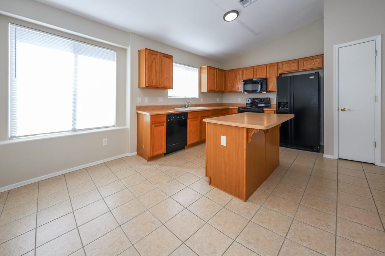 4345 E Ocotillo Desert Trl - Photo 6 of 28