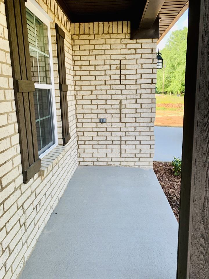 20201 Yarbrough Rd - Photo 2 of 19