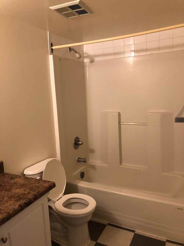 1035 Windsor Hill Boulevard - Photo 2 of 8