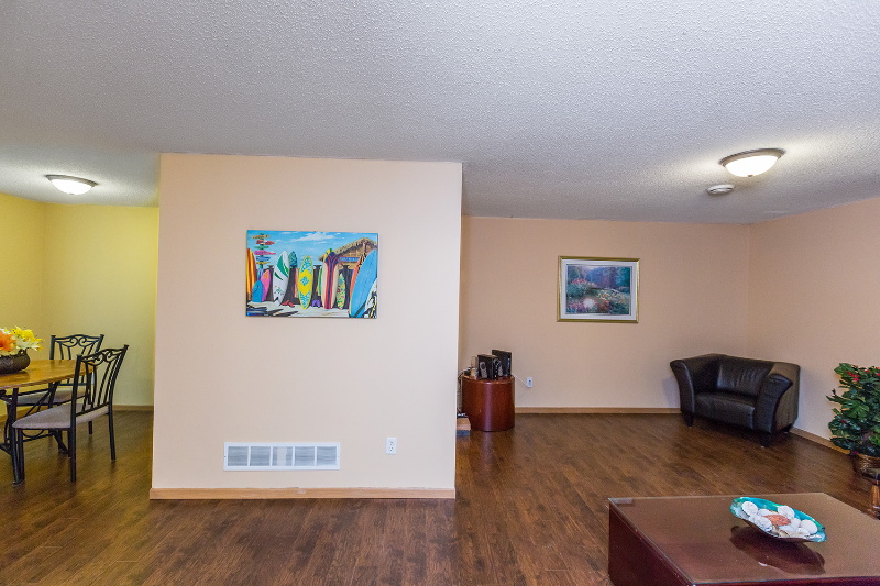 619 Snelling Ave N - Photo 5 of 19