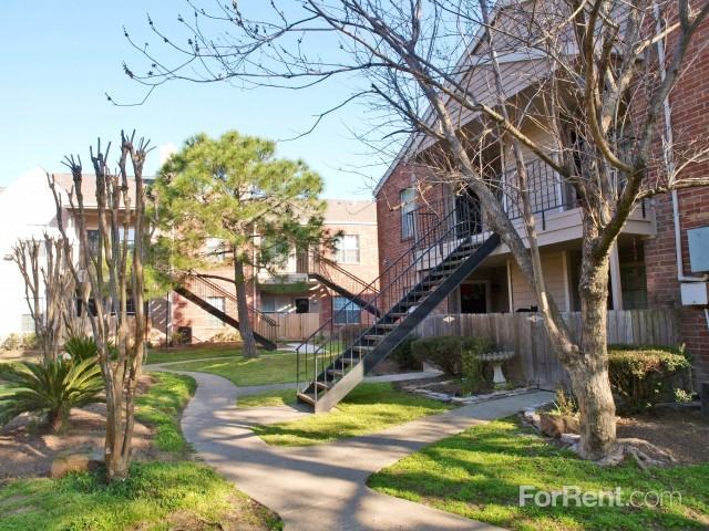 Cobble Creek - Photo 2 of 53