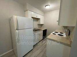 featured image of 900 S Crutcher Ave #3