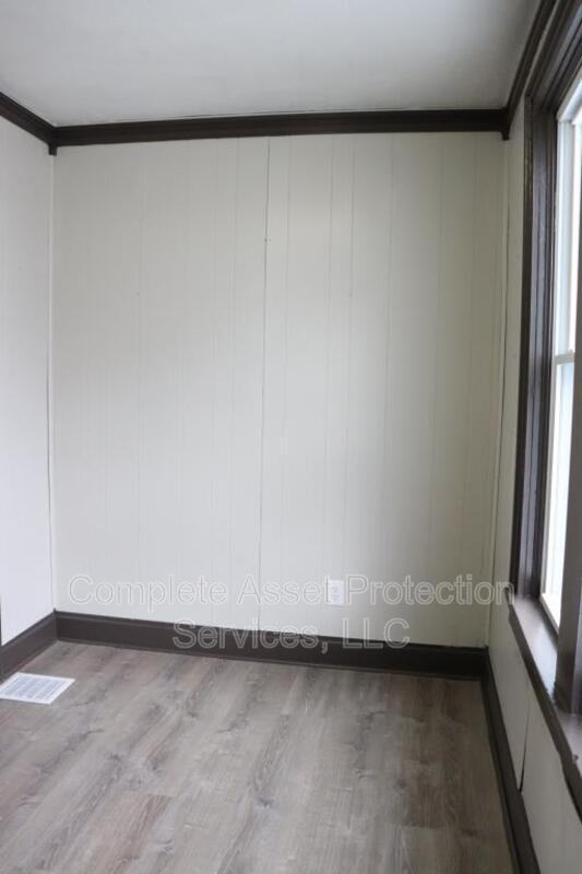 403 Rose St - Photo 3 of 16