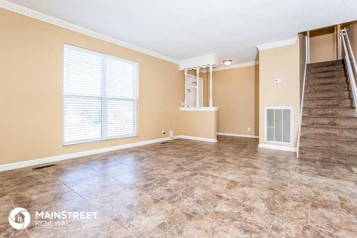 608 Daisy Ct - Photo 2 of 15