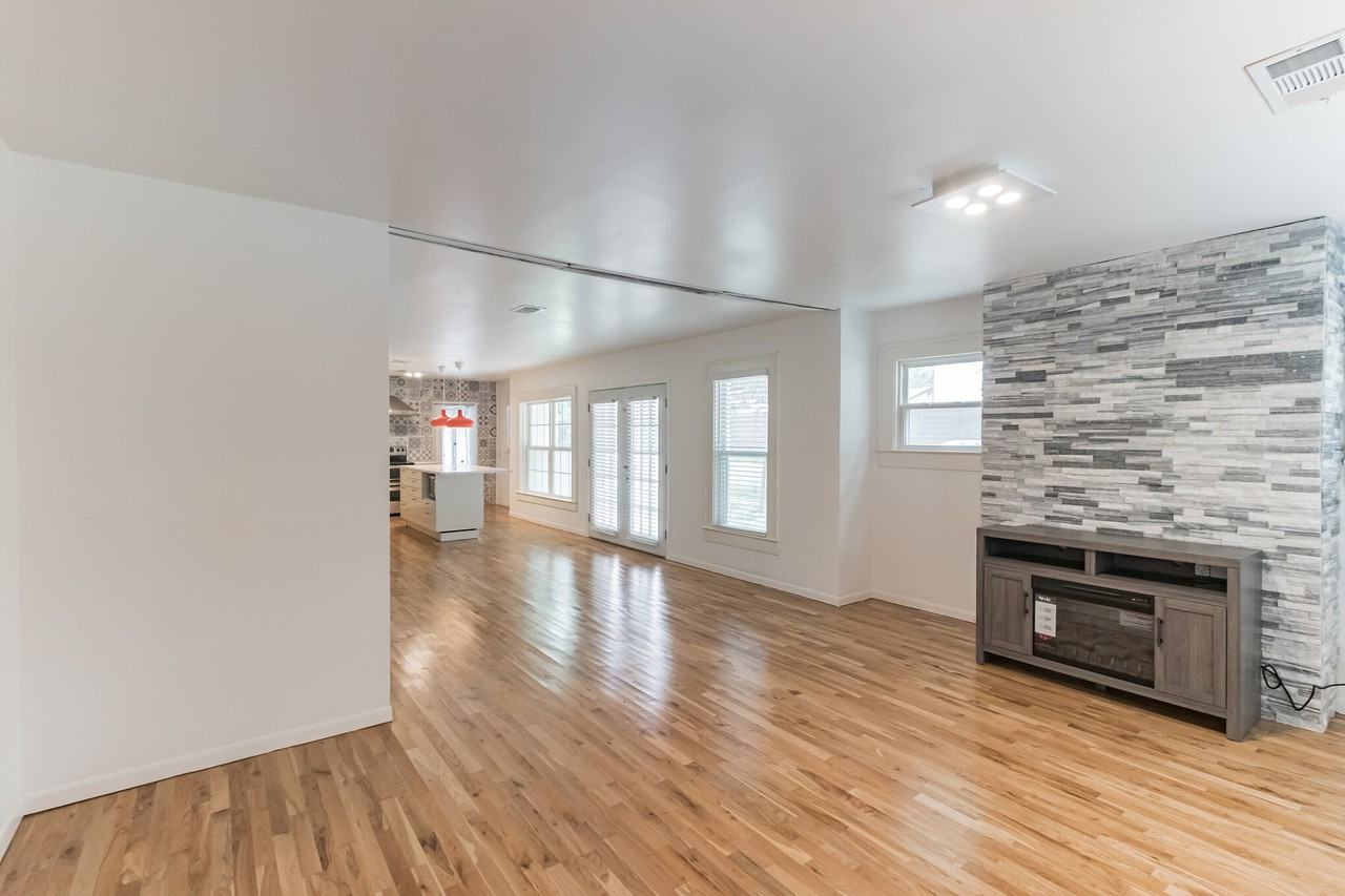 6002 Vickery Blvd #1 - Photo 3 of 31