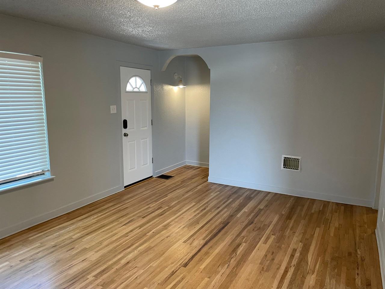 619 S 10th Ave #1 - Photo 3 of 12