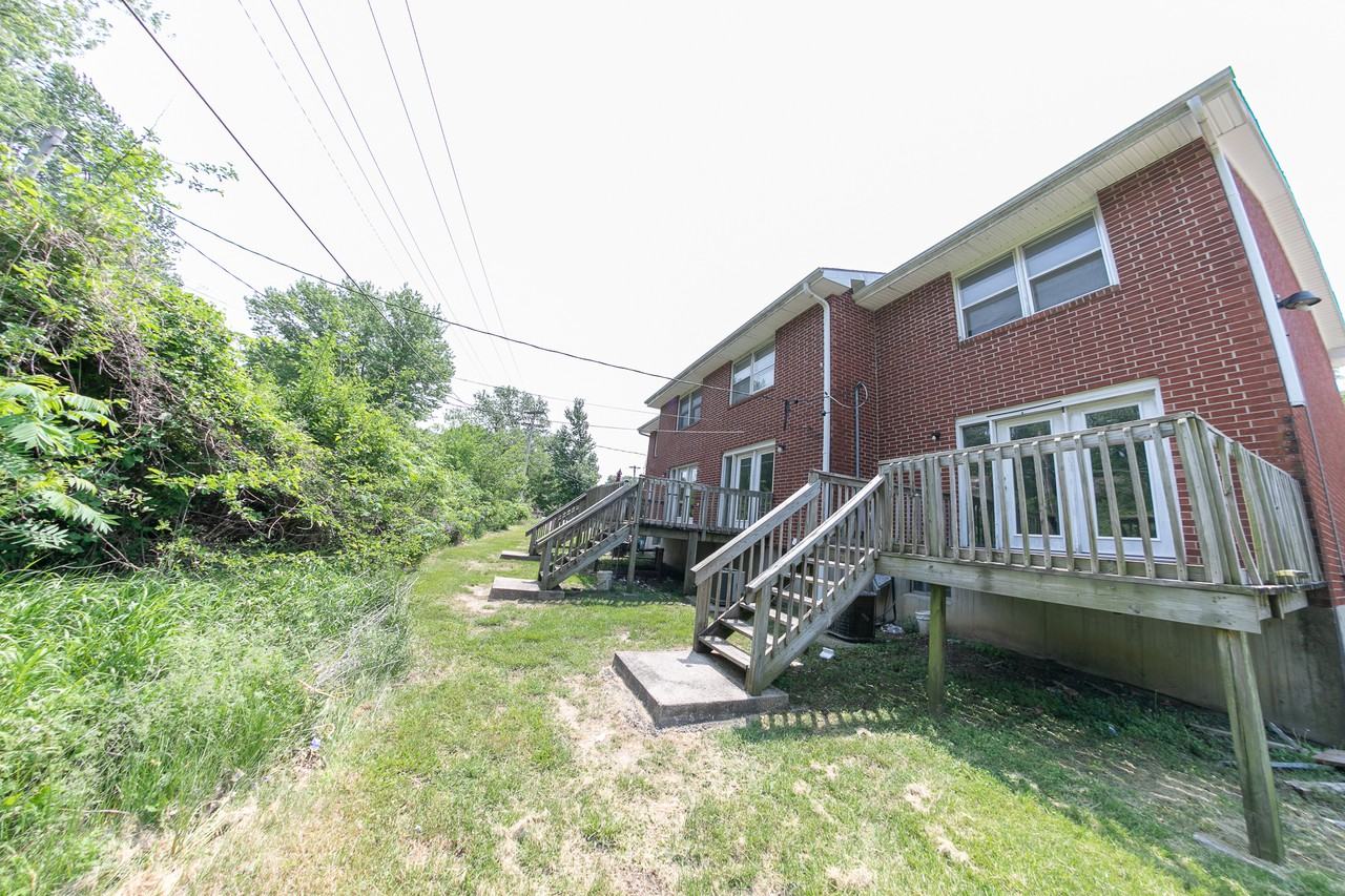 819 Broad St #1 - Photo 3 of 13