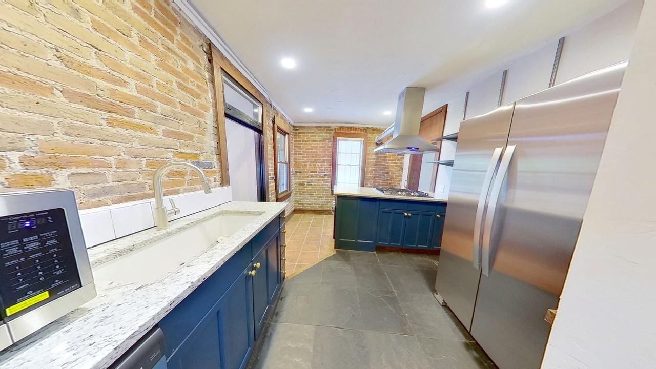 2532 N Ogden St - Photo 6 of 21