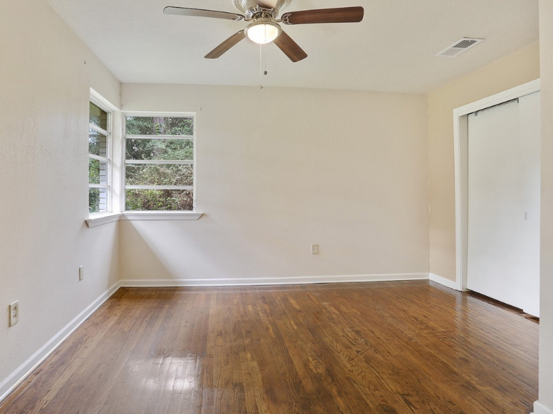 604 Maple St - Photo 7 of 22