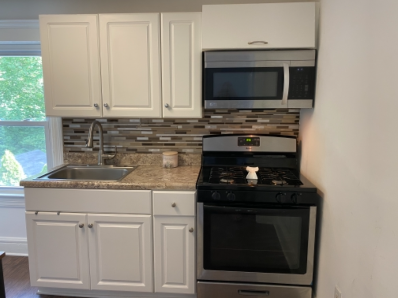 101 W Franklin St #2 - Photo 2 of 13