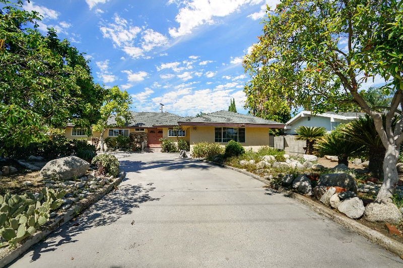 15925 Pathernia St - Photo 2 of 24