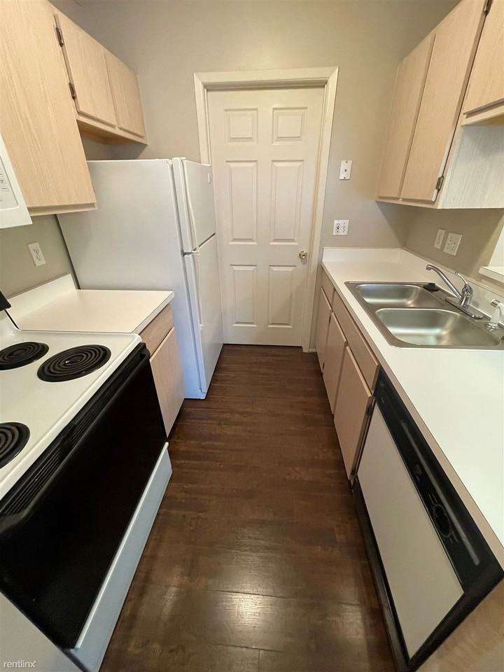 22296 Cape Cod Way - Photo 3 of 15