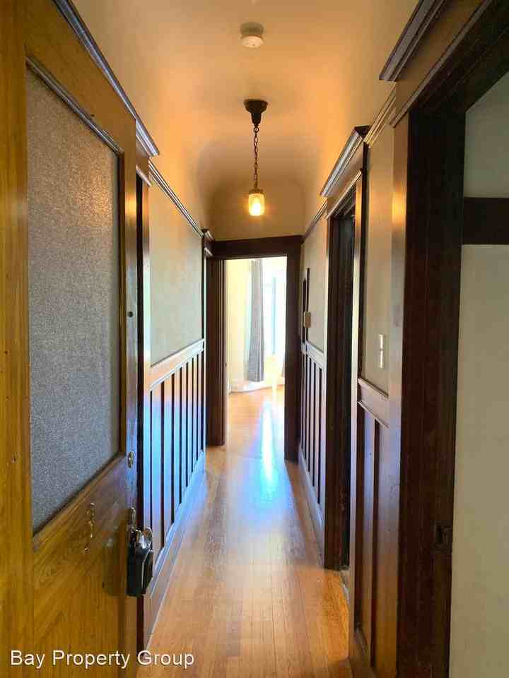 562 Guerrero Street - Photo 2 of 13