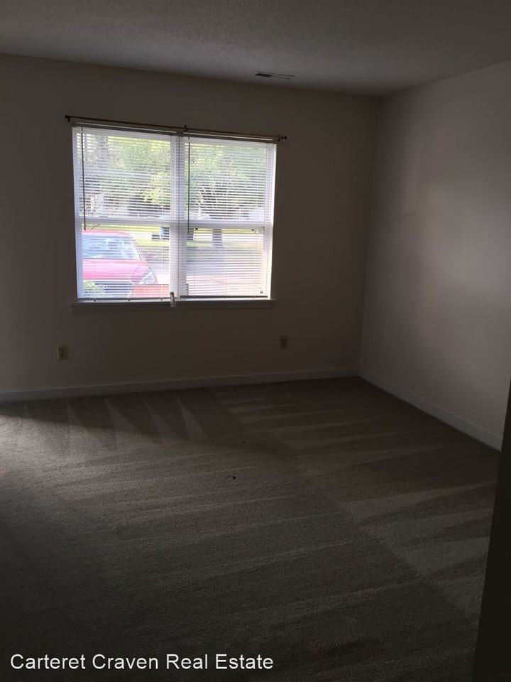 Donnell - Photo 2 of 5