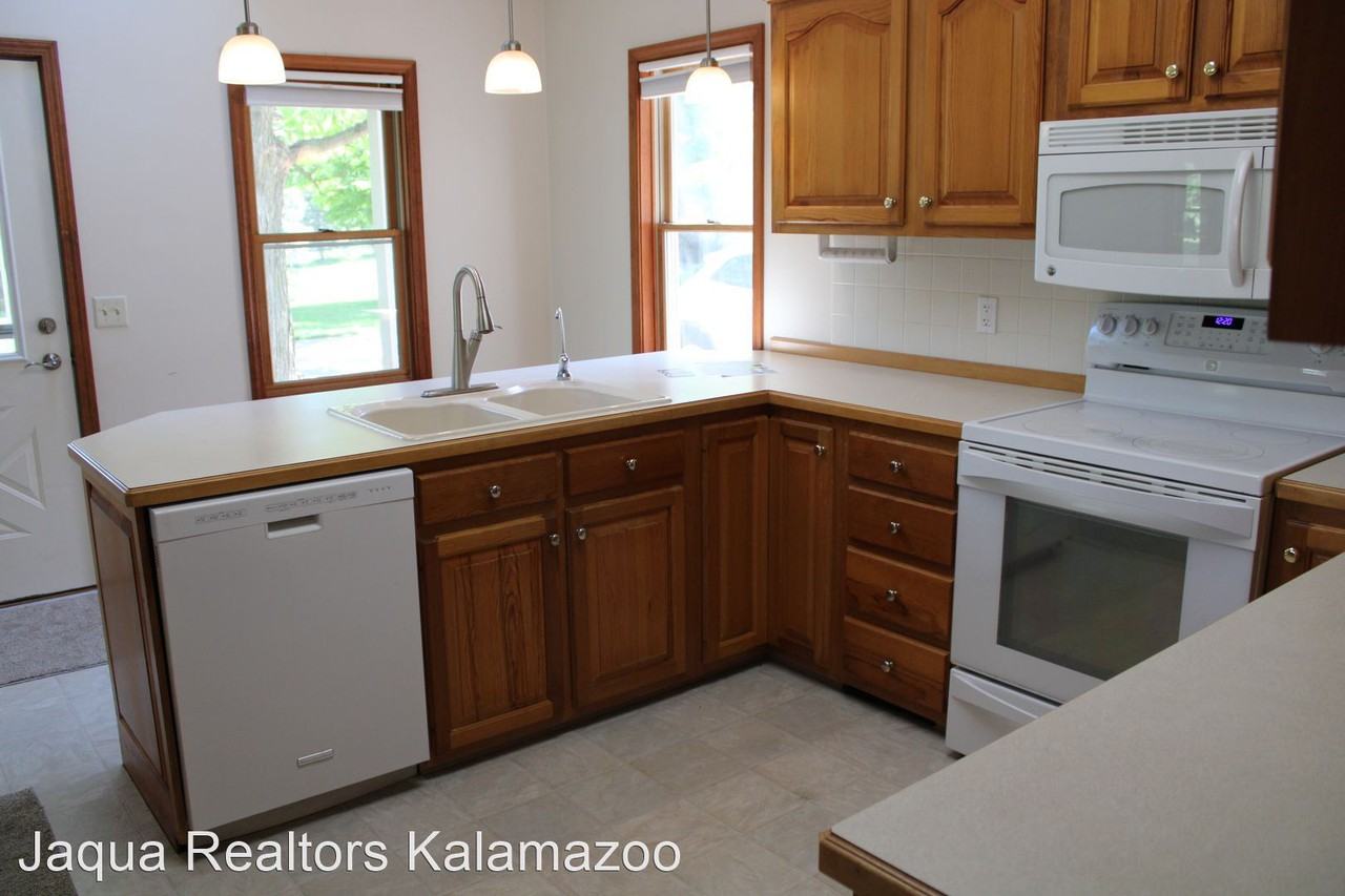 2958 E T Ave - Photo 3 of 27