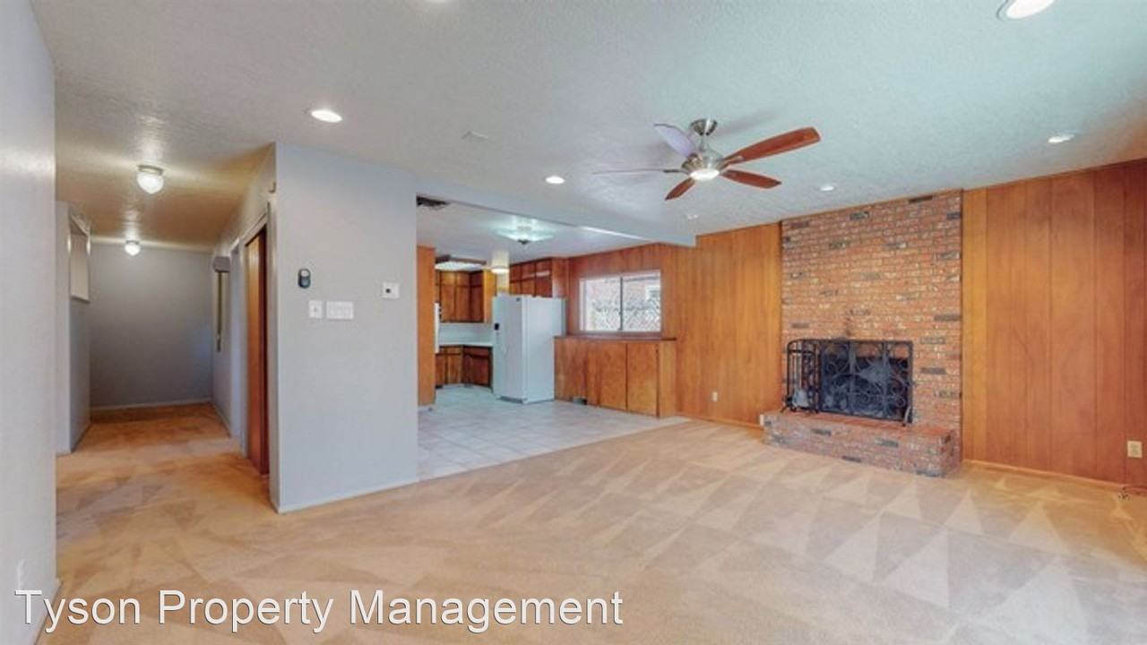 1228 Espejo St Ne - Photo 3 of 22