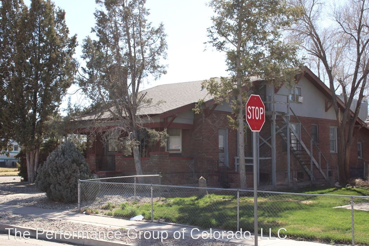 715-715 1/2 Berkley Ave - Photo 2 of 26