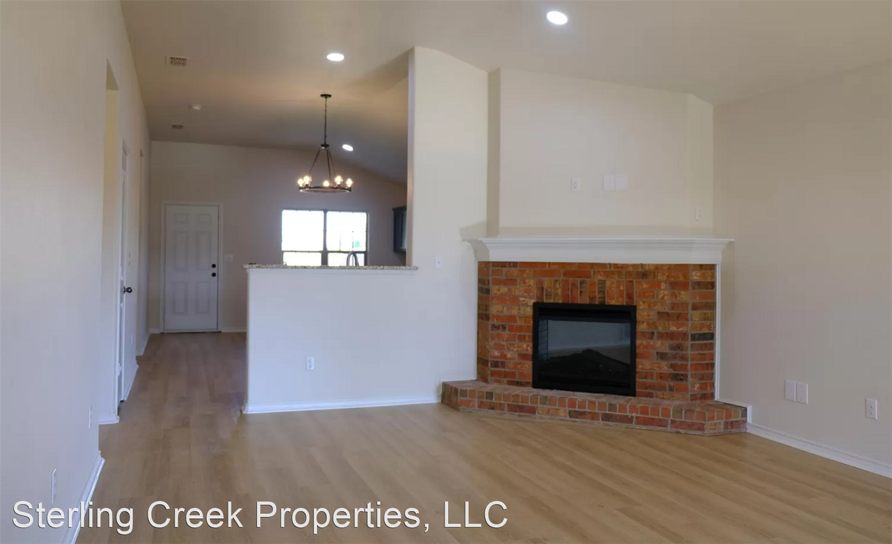 9102 Quincy Ave - Photo 2 of 22