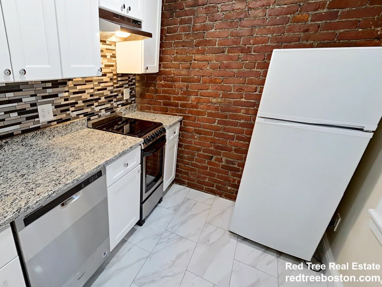 47 Cameron St #1