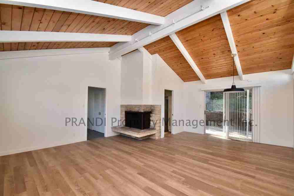 239 Coleman Dr - Photo 2 of 13