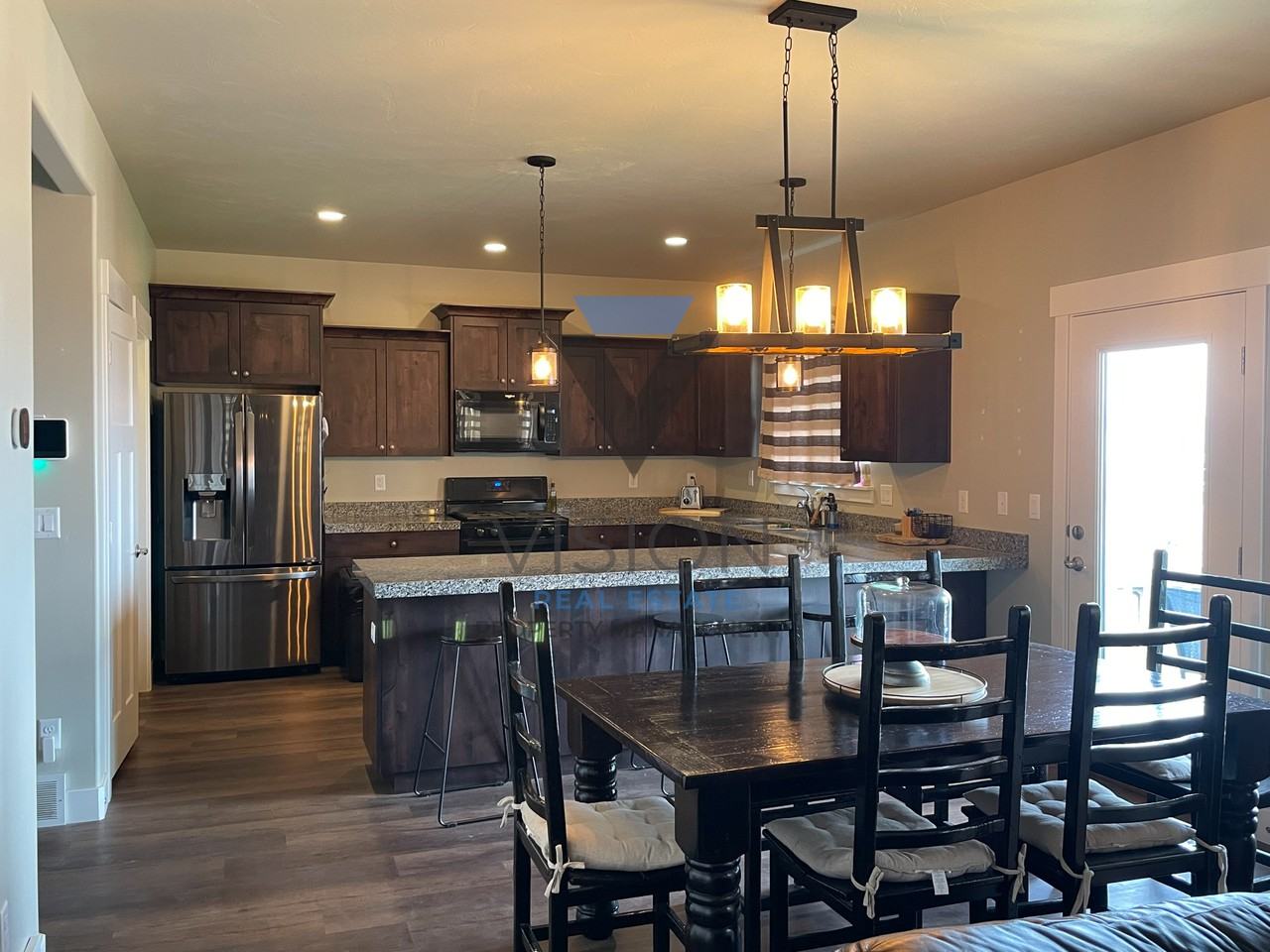 876 S Aspen Loop - Photo 3 of 19