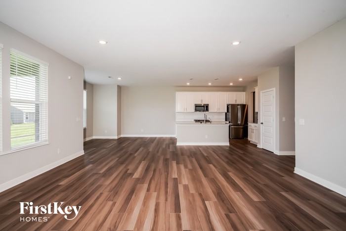 3630 Chalmers Dr - Photo 3 of 15