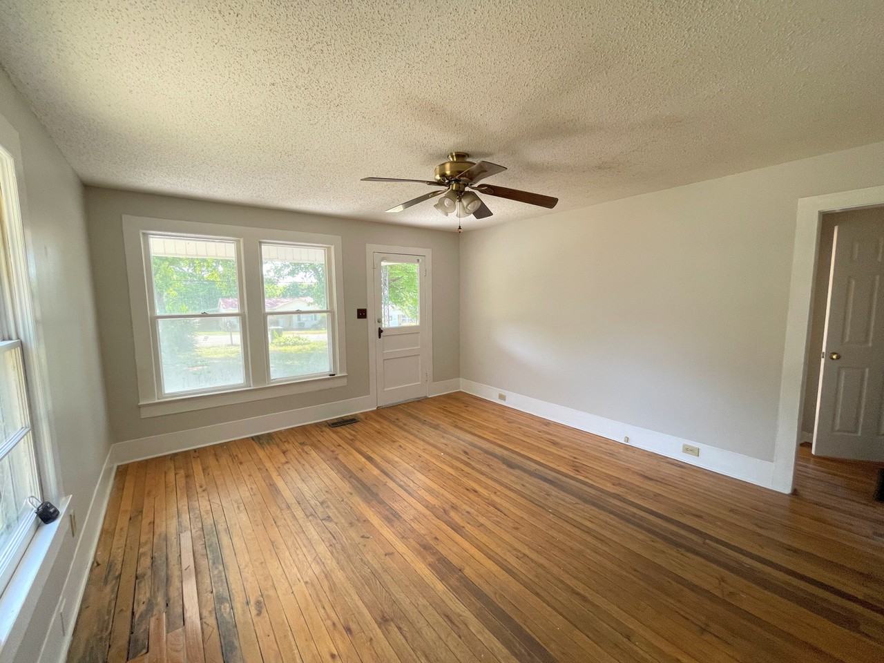 2508 Virginia Boulevard Northwest #1 - Photo 6 of 22